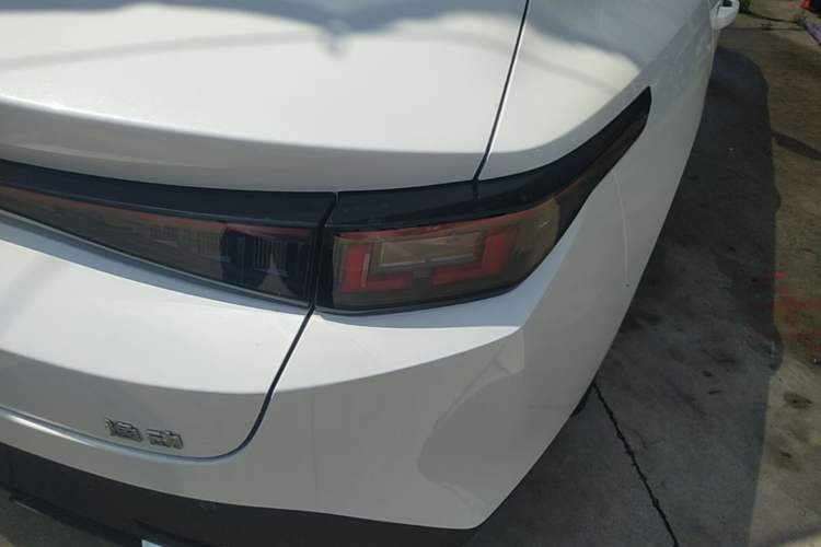 Used CHANGAN Eado 2025 Blue Whale 1.5T 500Bar Prestige Model Right Rear Taillight