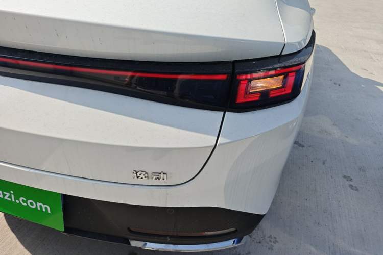 Used CHANGAN Eado 2025 Blue Whale 1.5T 500Bar Prestige Model Right Rear Taillight