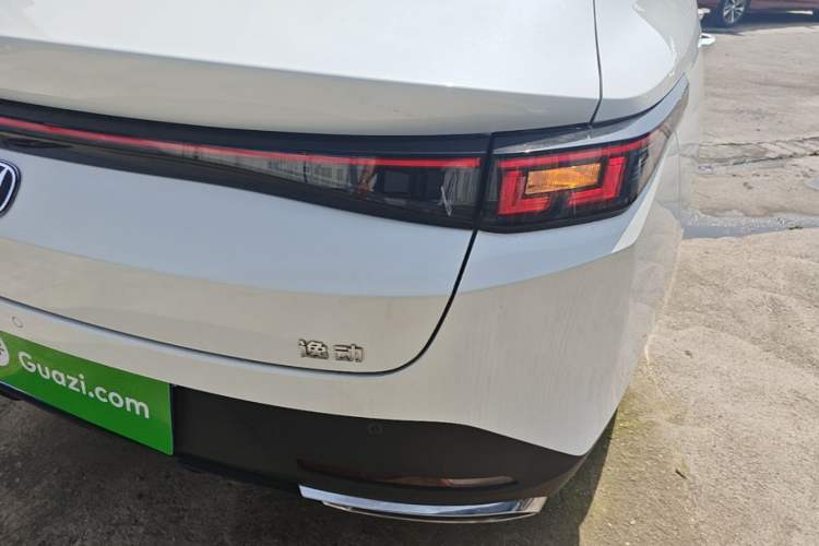 Used CHANGAN Eado 2025 Blue Whale 1.5T 500Bar Prestige Model Right Rear Taillight