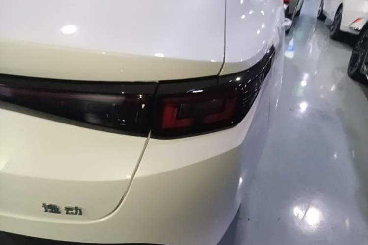 Used CHANGAN Eado 2025 Blue Whale 1.5T 500Bar Prestige Model Right Rear Taillight