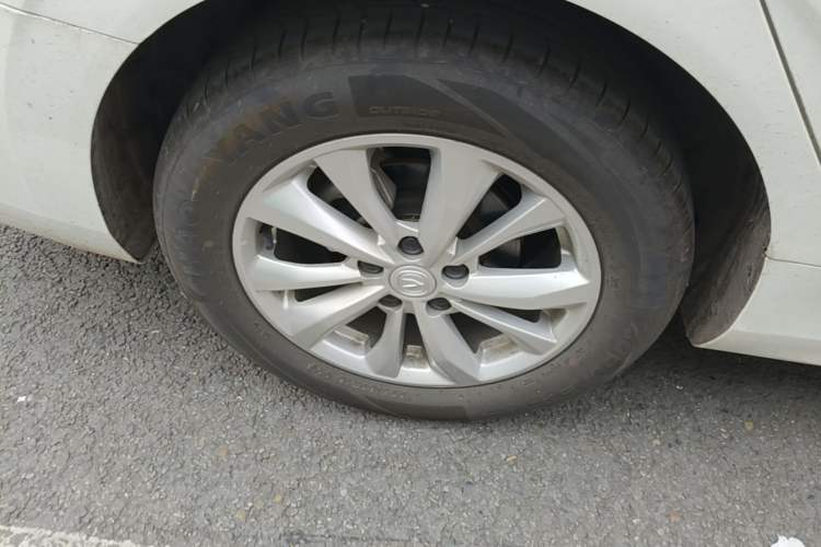 Used CHANGAN Eado 2025 PLUS 1.5L Manual Luxury Edition Right Rear Wheel Hub