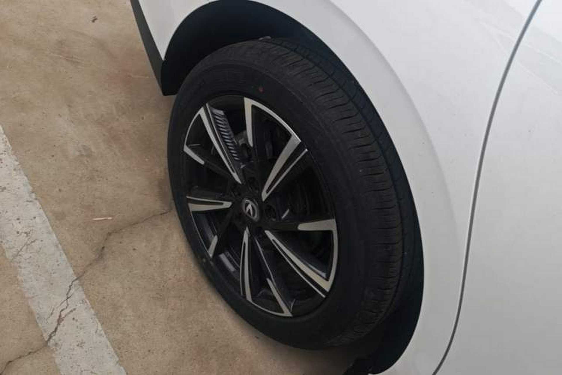 Used CHANGAN Eado 2025 Blue Whale 1.5T 500Bar Prestige Model Right Rear Wheel Hub