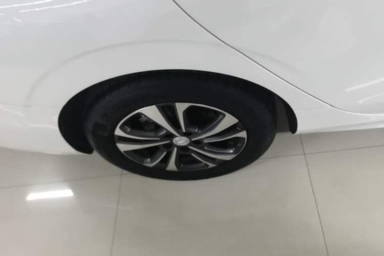 Used CHANGAN Eado 2025 PLUS 1.4T Dual-Clutch High-Energy Version Right Rear Wheel Hub