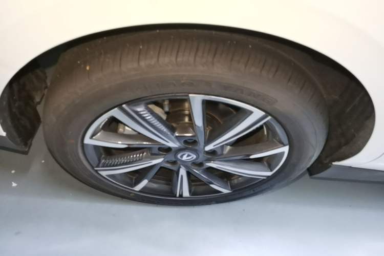 Used CHANGAN Eado 2025 Blue Whale 1.5T 500Bar Prestige Model Right Rear Wheel Hub