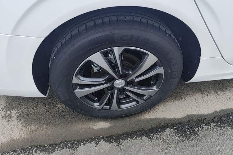 Used CHANGAN Eado 2025 PLUS 1.4T Dual-Clutch High-Energy Version Right Rear Wheel Hub
