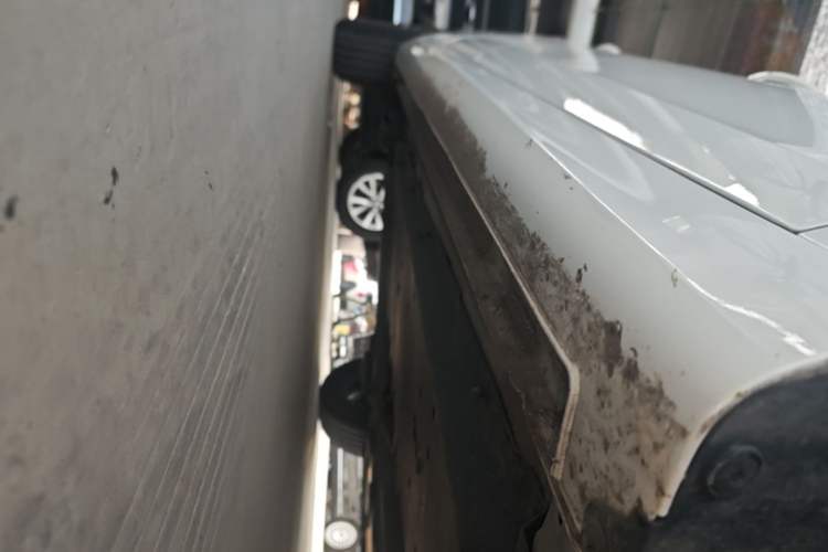 Used CHANGAN Eado 2025 PLUS 1.4T Dual-Clutch High-Energy Version Right Side Sill