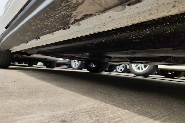 Used CHANGAN Eado 2025 Blue Whale 1.5T 500Bar Prestige Model Right Side Sill