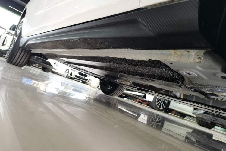 Used CHANGAN Eado 2025 Blue Whale 1.5T 500Bar Prestige Model Right Side Sill