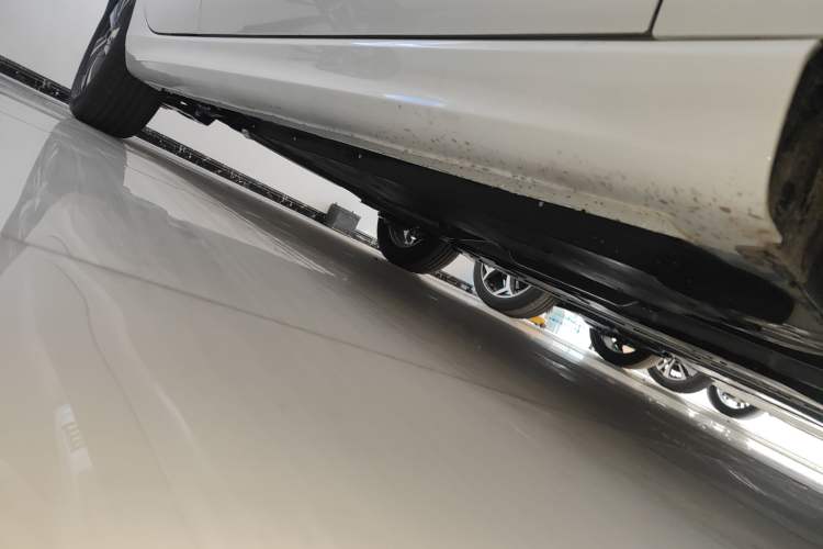 Used CHANGAN Eado 2025 PLUS 1.4T Dual-Clutch High-Energy Version Right Side Sill