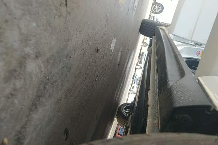 Used CHANGAN Eado 2025 Blue Whale 1.5T 500Bar Prestige Model Right Side Sill