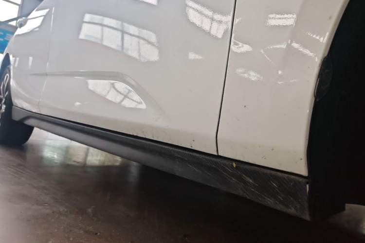 Used CHANGAN Eado 2025 Blue Whale 1.5T 500Bar Prestige Model Right Side Sill