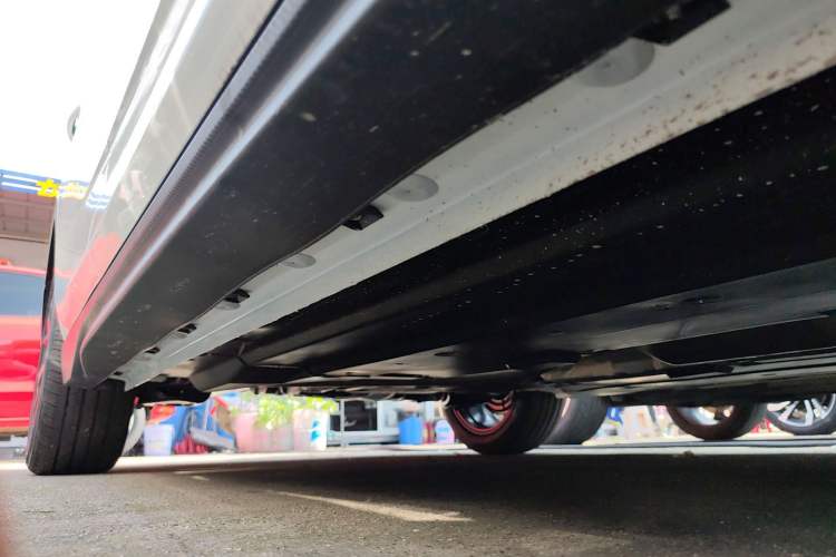 Used CHANGAN Eado 2025 Blue Whale 1.5T 500Bar Prestige Model Right Side Sill