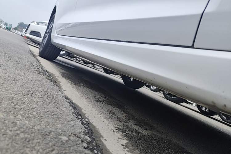 Used CHANGAN Eado 2025 PLUS 1.4T Dual-Clutch High-Energy Version Right Side Sill