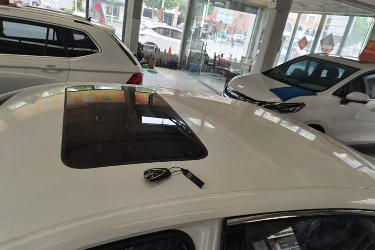 Used CHANGAN Eado 2025 Blue Whale 1.5T 500Bar Prestige Model Roof