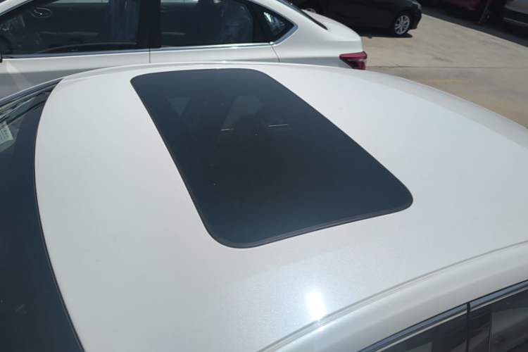 Used CHANGAN Eado 2025 Blue Whale 1.5T 500Bar Prestige Model Roof