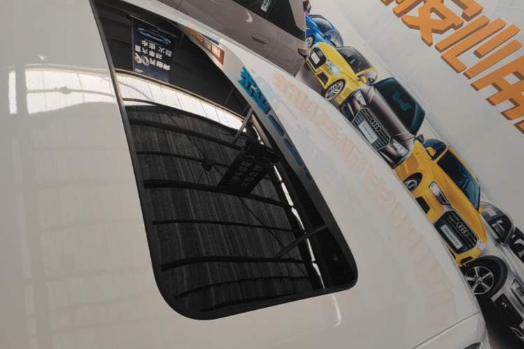 Used CHANGAN Eado 2025 Blue Whale 1.5T 500Bar Prestige Model Roof