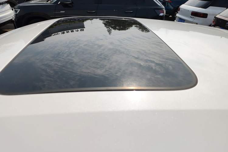 Used CHANGAN Eado 2025 Blue Whale 1.5T 500Bar Prestige Model Roof