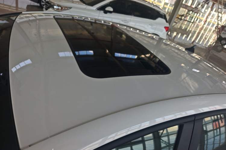 Used CHANGAN Eado 2025 PLUS 1.5L Manual Luxury Edition Roof