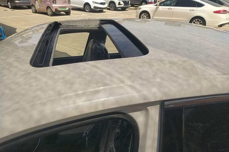Used CHANGAN Eado 2025 Blue Whale 1.5T 500Bar Prestige Model Roof