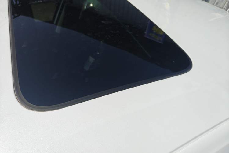 Used CHANGAN Eado 2025 Blue Whale 1.5T 500Bar Prestige Model Roof