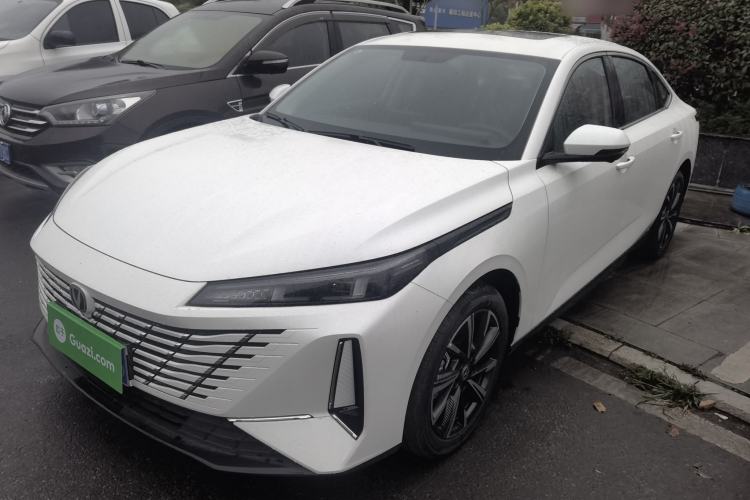 Used CHANGAN Eado 2025 Blue Whale 1.5T 500Bar Prestige Model