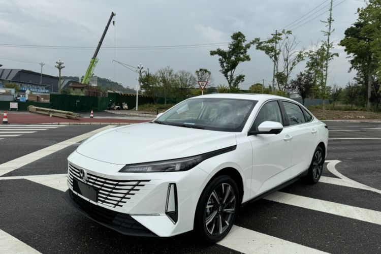 Used CHANGAN Eado 2025 Blue Whale 1.5T 500Bar Prestige Model Guazi used car, China used car export, Used car for sale, Used cars, Cheapest cars for sale