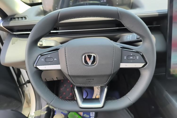 Used CHANGAN Eado 2025 Blue Whale 1.5T 500Bar Prestige Model Steering Wheel