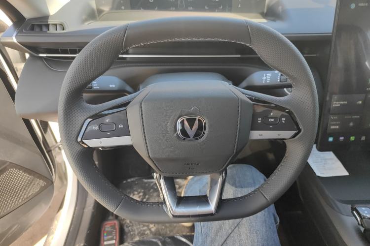 Used CHANGAN Eado 2025 Blue Whale 1.5T 500Bar Prestige Model Steering Wheel