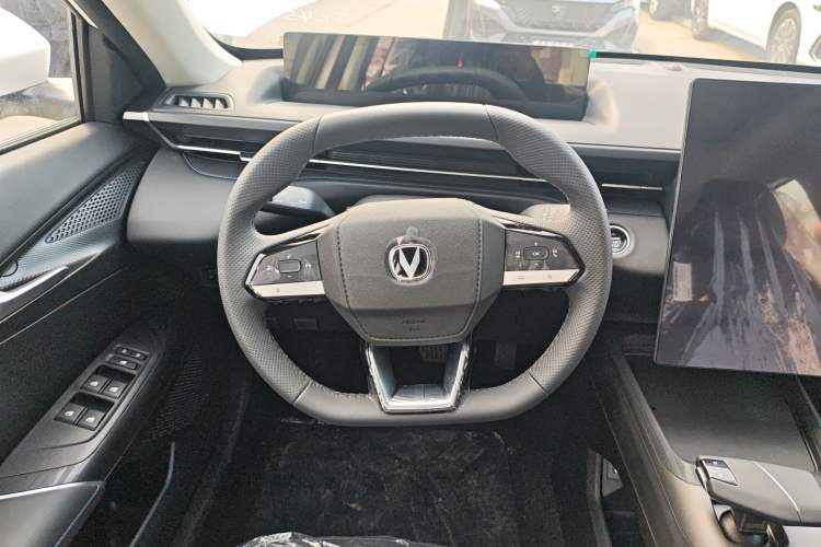 Used CHANGAN Eado 2025 Blue Whale 1.5T 500Bar Prestige Model Steering Wheel