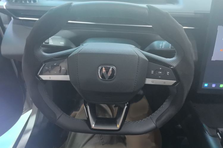 Used CHANGAN Eado 2025 Blue Whale 1.5T 500Bar Prestige Model Steering Wheel