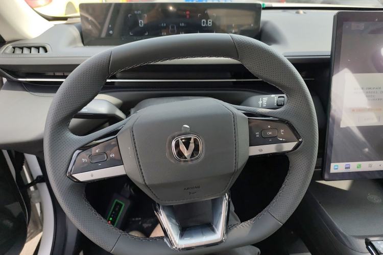 Used CHANGAN Eado 2025 Blue Whale 1.5T 500Bar Prestige Model Steering Wheel