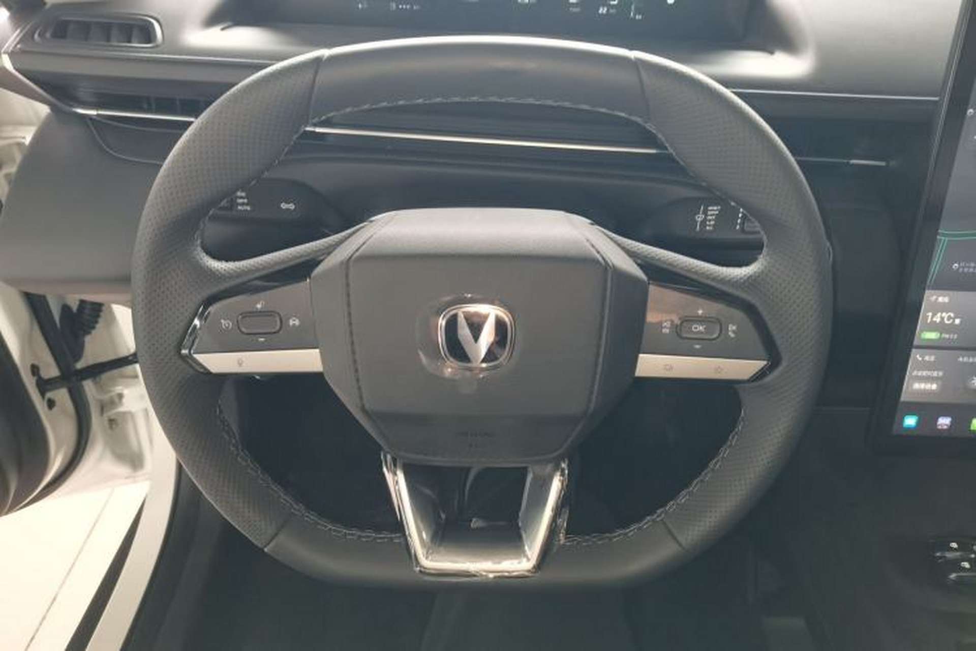 Used CHANGAN Eado 2025 Blue Whale 1.5T 500Bar Prestige Model Steering Wheel