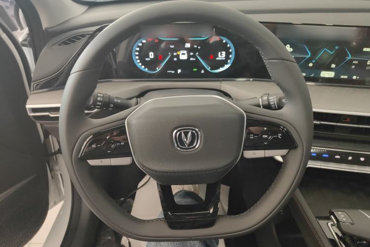 Used CHANGAN Eado 2025 PLUS 1.4T Dual-Clutch High-Energy Version Steering Wheel