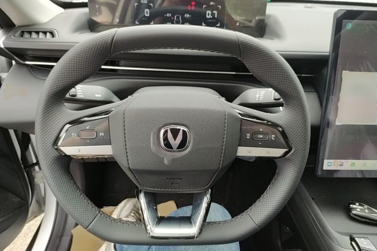 Used CHANGAN Eado 2025 Blue Whale 1.5T 500Bar Prestige Model Steering Wheel