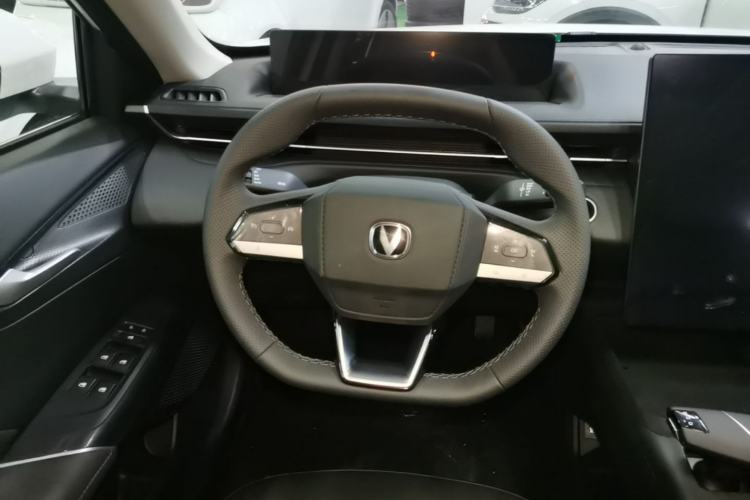 Used CHANGAN Eado 2025 Blue Whale 1.5T 500Bar Prestige Model Steering Wheel