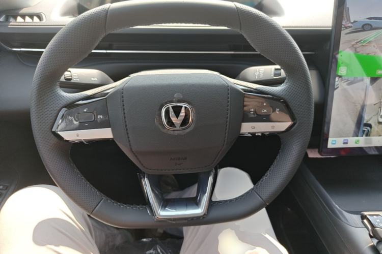 Used CHANGAN Eado 2025 Blue Whale 1.5T 500Bar Prestige Model Steering Wheel