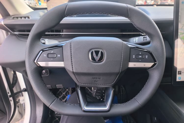 Used CHANGAN Eado 2025 Blue Whale 1.5T 500Bar Prestige Model Steering Wheel