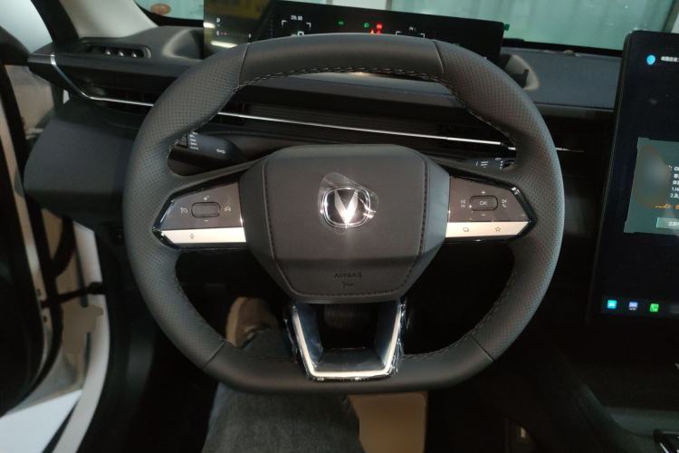 Used CHANGAN Eado 2025 Blue Whale 1.5T 500Bar Prestige Model Steering Wheel