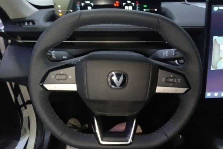 Used CHANGAN Eado 2025 Blue Whale 1.5T 500Bar Prestige Model Steering Wheel