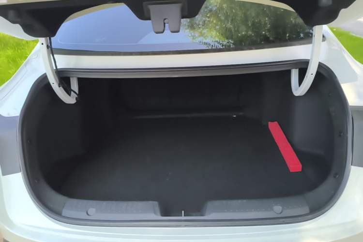 Used CHANGAN Eado 2025 Blue Whale 1.5T 500Bar Prestige Model Trunk