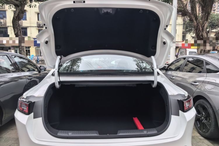 Used CHANGAN Eado 2025 Blue Whale 1.5T 500Bar Prestige Model Trunk