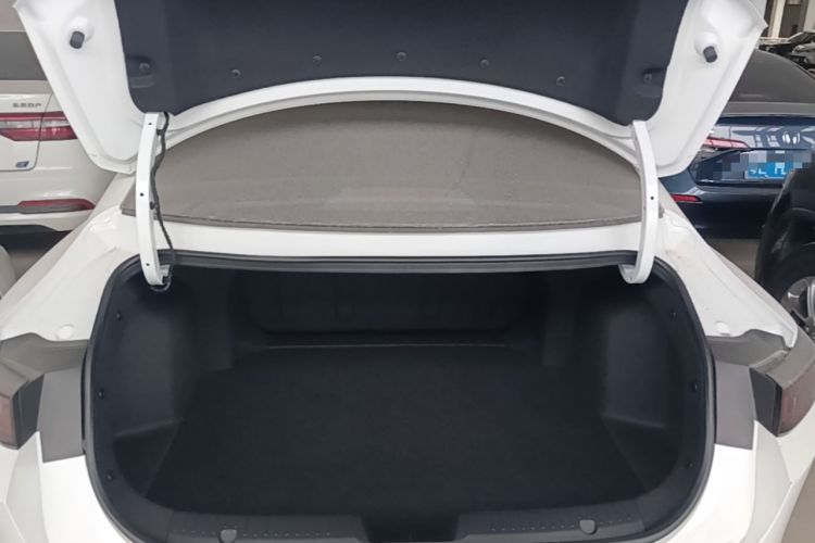 Used CHANGAN Eado 2025 Blue Whale 1.5T 500Bar Prestige Model Trunk