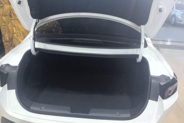Used CHANGAN Eado 2025 Blue Whale 1.5T 500Bar Prestige Model Trunk