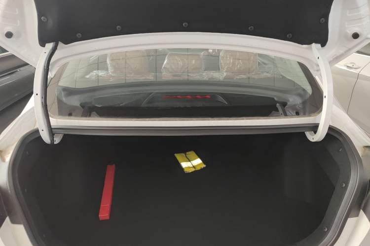 Used CHANGAN Eado 2025 PLUS 1.4T Dual-Clutch High-Energy Version Trunk