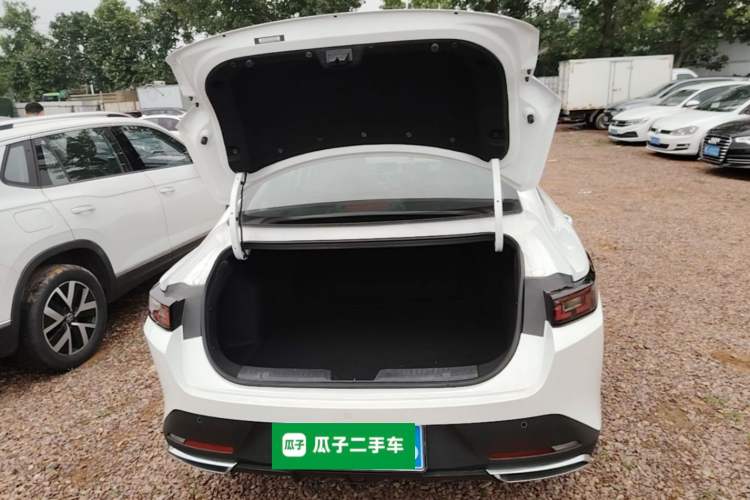 Used CHANGAN Eado 2025 Blue Whale 1.5T 500Bar Prestige Model Trunk