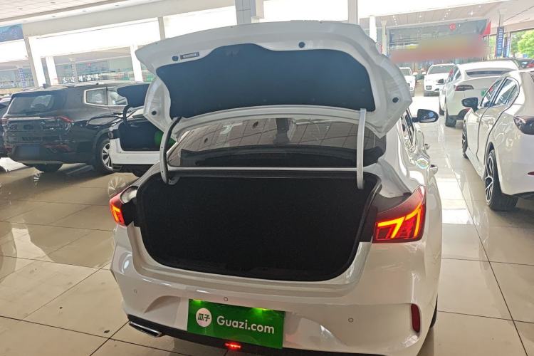 Used CHANGAN Eado 2025 PLUS 1.4T Dual-Clutch High-Energy Version Trunk