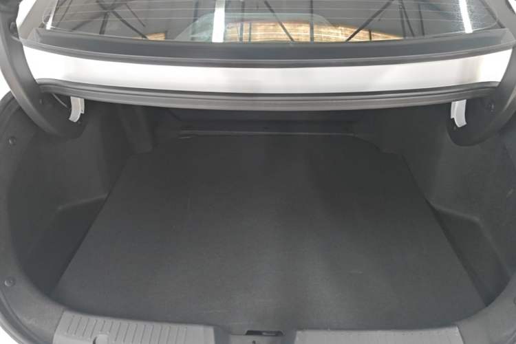 Used CHANGAN Eado 2025 Blue Whale 1.5T 500Bar Flagship Model Trunk