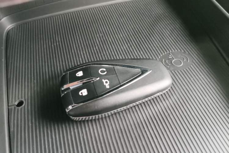 Used CHANGAN Eado 2025 Blue Whale 1.5T 500Bar Prestige Model Vehicle Key