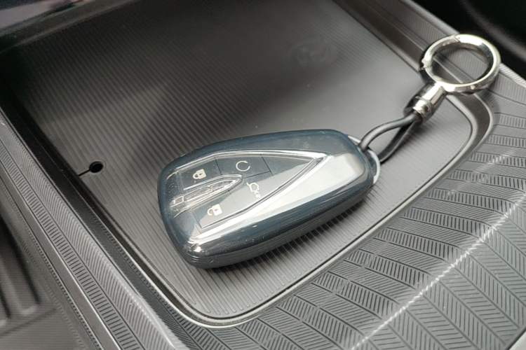 Used CHANGAN Eado 2025 Blue Whale 1.5T 500Bar Prestige Model Vehicle Key