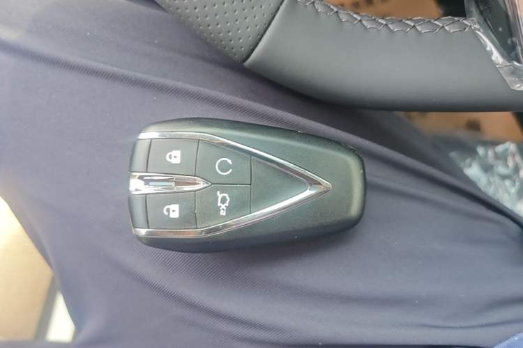 Used CHANGAN Eado 2025 Blue Whale 1.5T 500Bar Flagship Model Vehicle Key